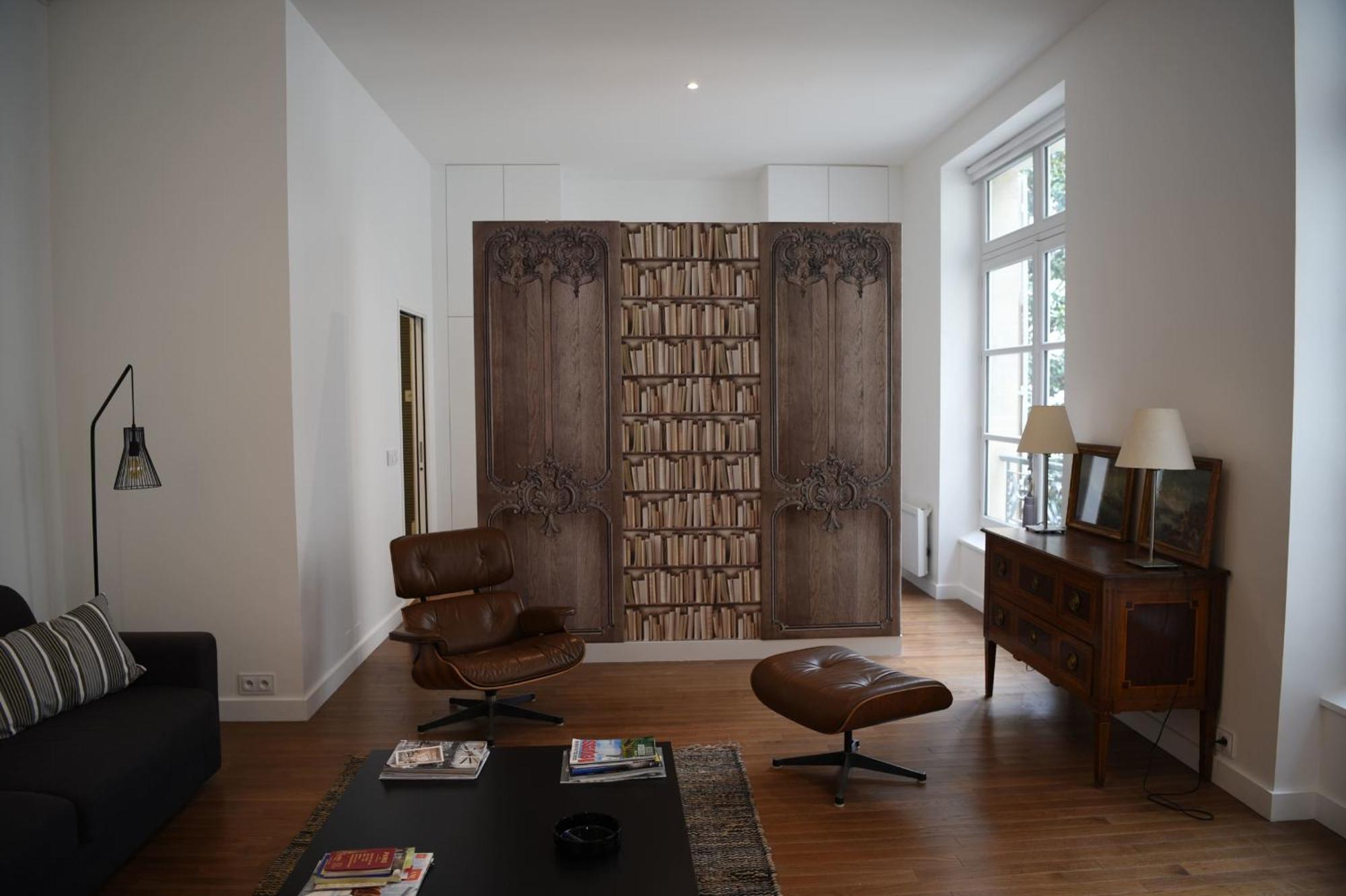 Stylish Steps From Opera Apartment Paris